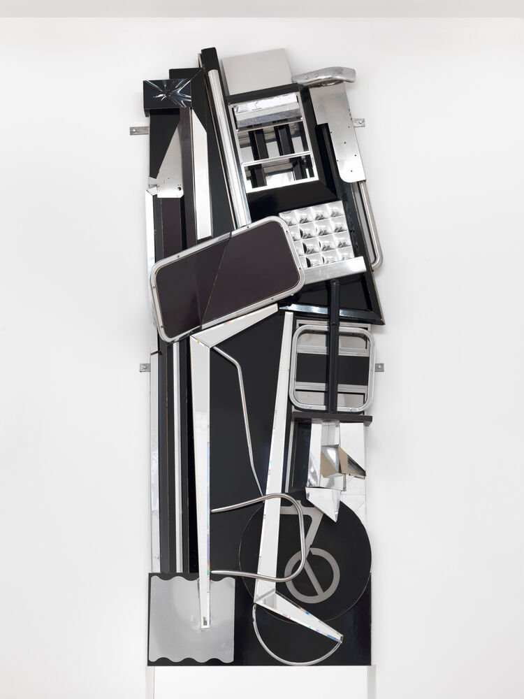 Karsten Konrad: wall piece in black and silver