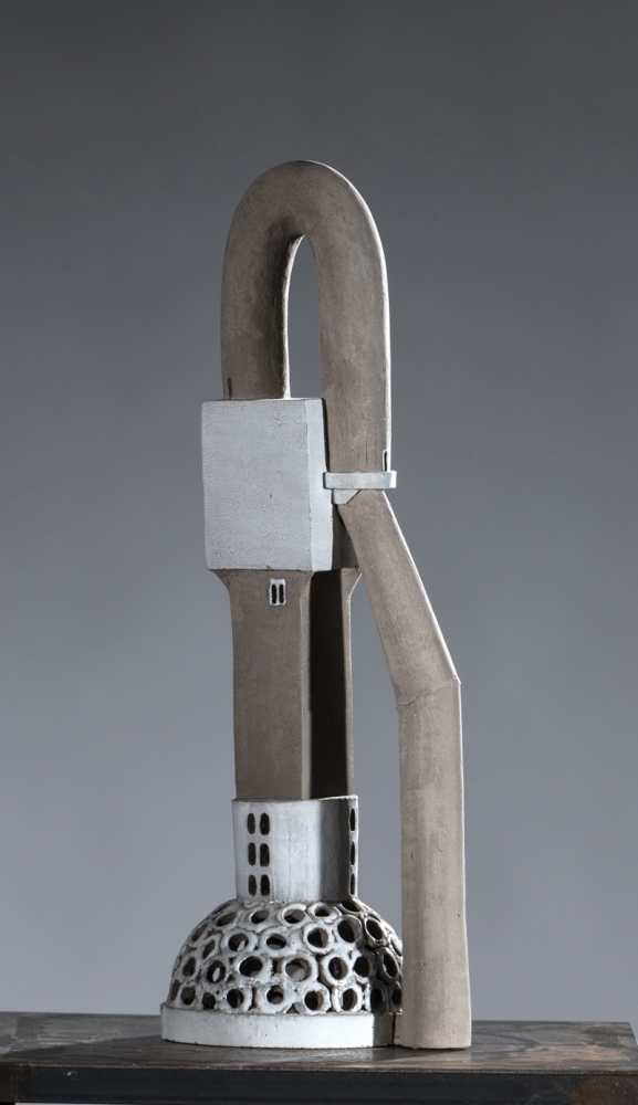 Kleine Fabrik, 2020, Keramik, 54 x 20 x 15 cm
