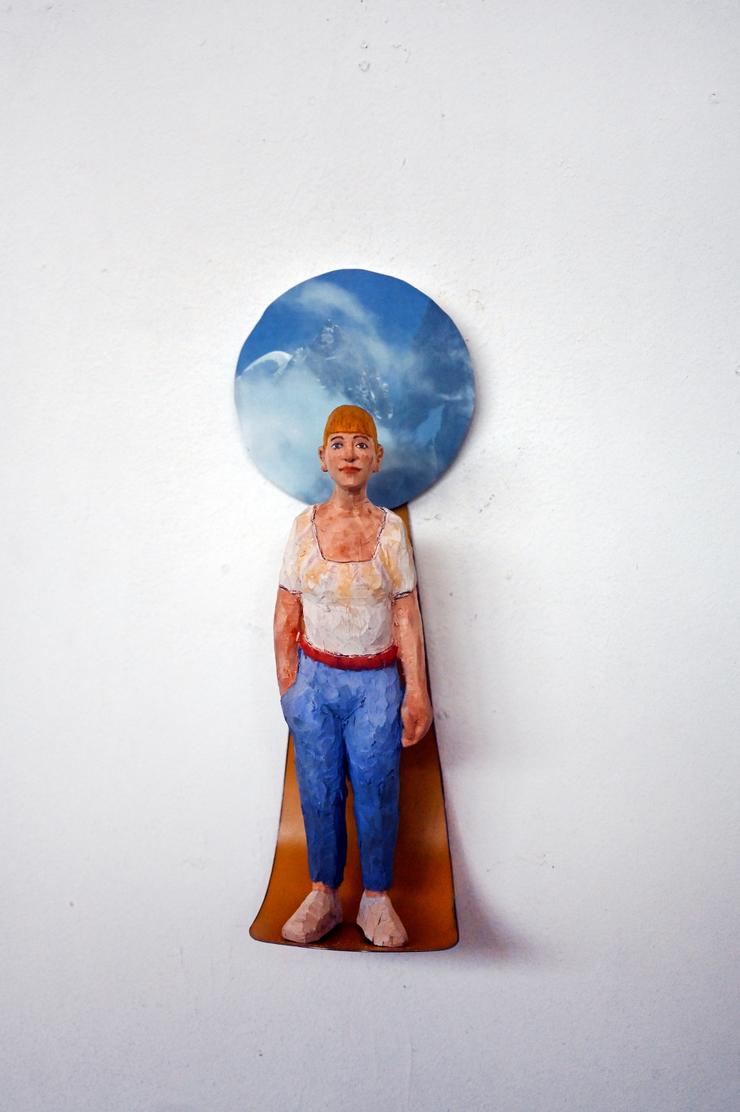 Johannes Hepp, „Frau vor Bergrund“, 2023