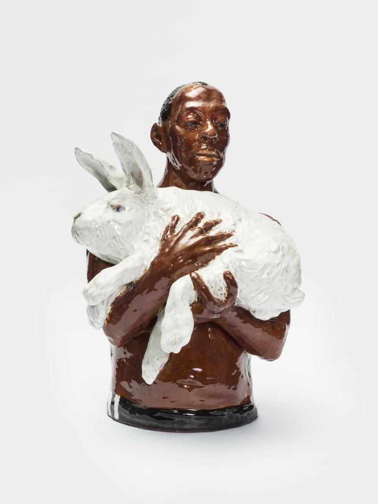 Rosi Steinbach, „Helfer (Mann mit Hase)“, 2015