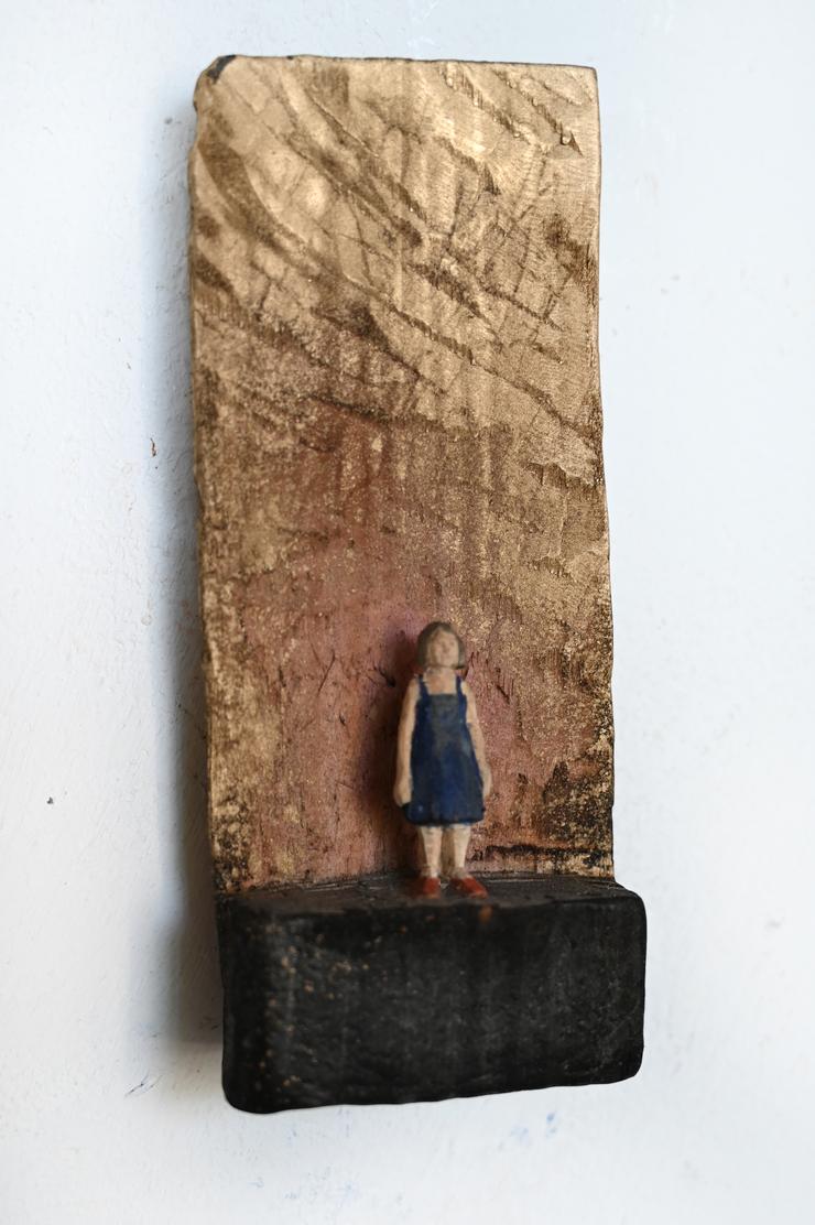 Johannes Hepp, „kleine Frau vor Gold“, 2021
