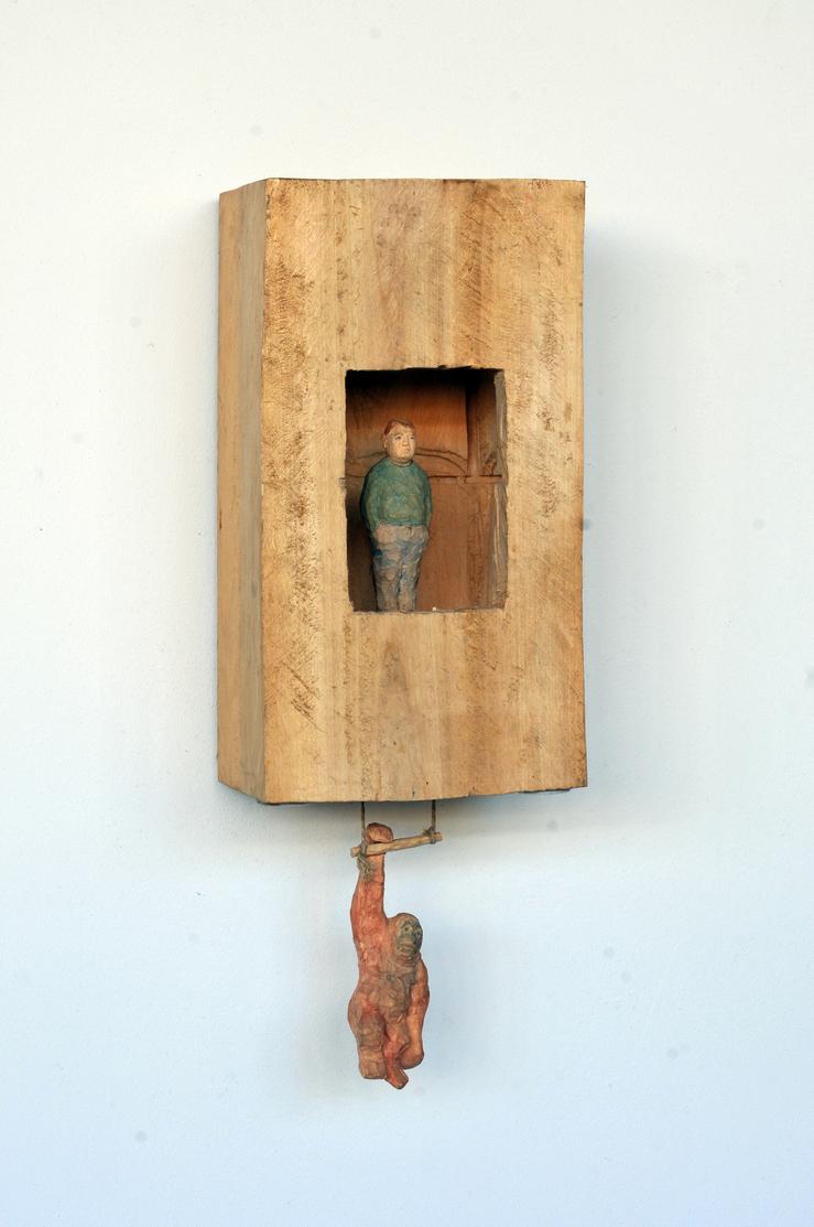 Johannes Hepp, „Kiste 14 - Affe und dicker Junge“, 2013