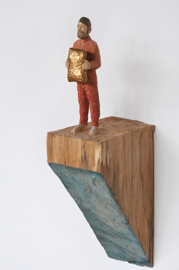 Johannes Hepp, „Mann mit Kissen“, 2022