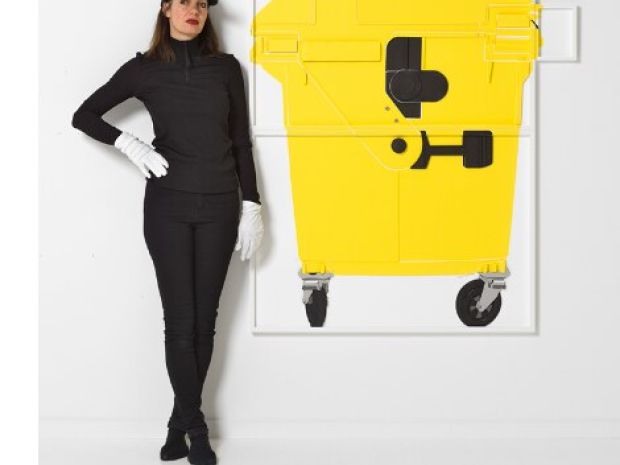 Marion Eichmann, Gelbe Tonne, 2024