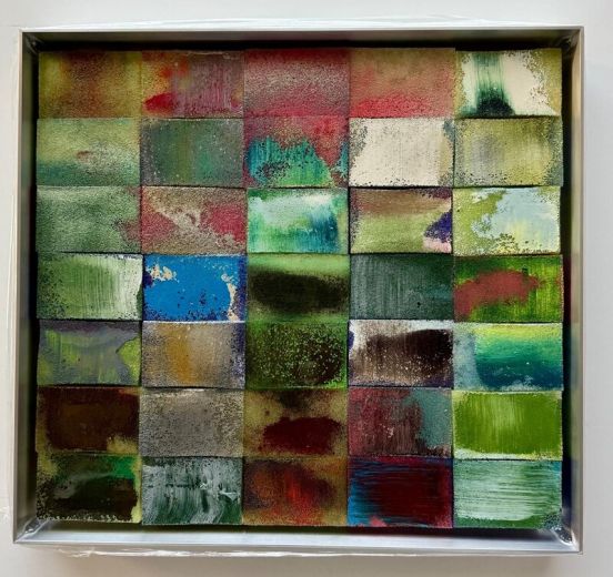 Mosaik 2103, 2024, Acryl, Harz auf Topfreiniger, 39 x 42 cm