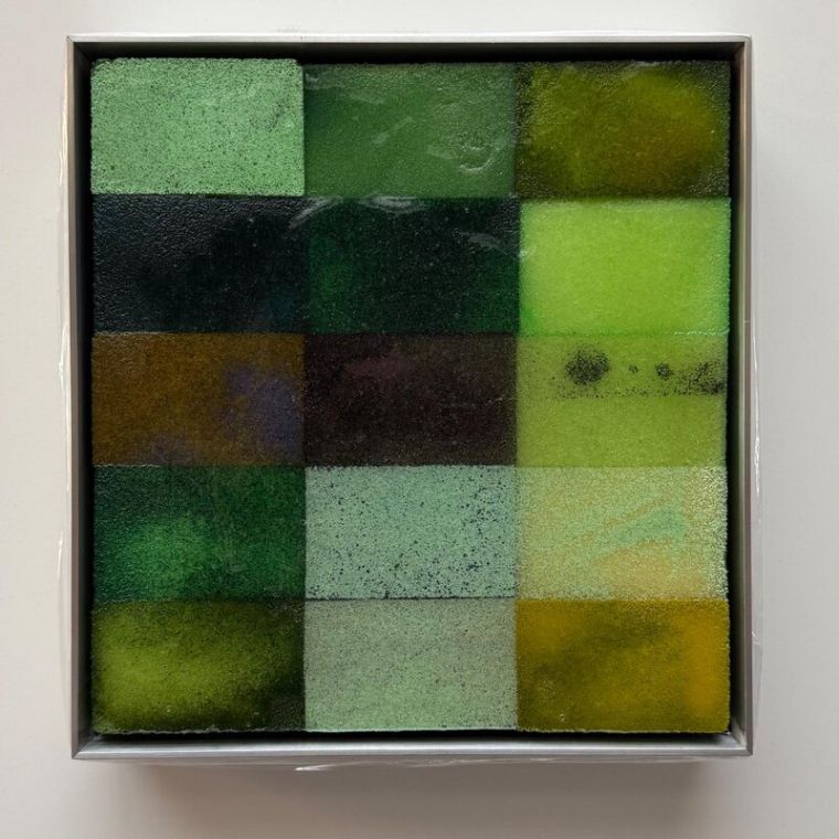 Mosaik 0768, 2016, Acryl, Harz auf Topfreiniger, 27,5 x 26 cm